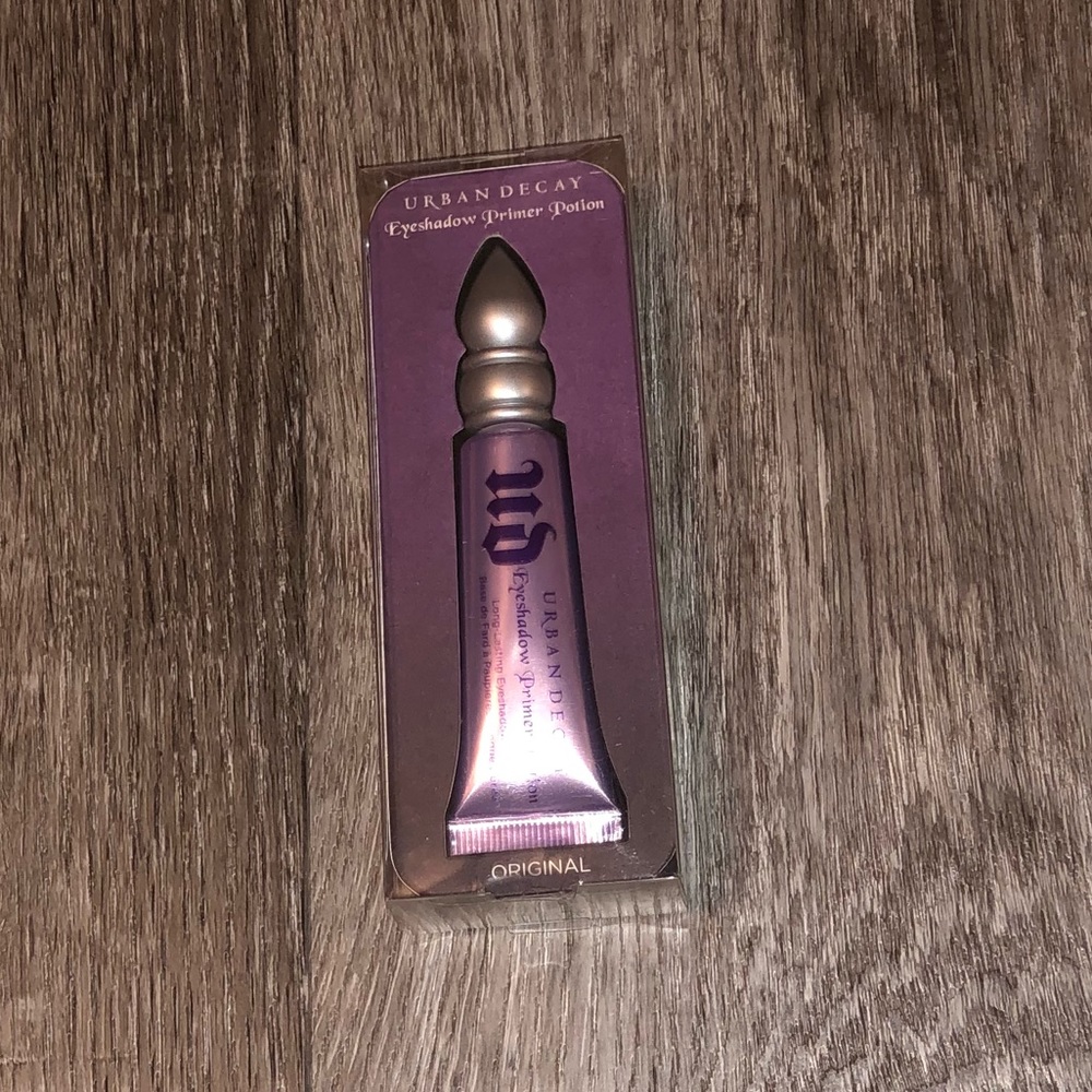 Urban Decay Eyeshadow Primer Potion